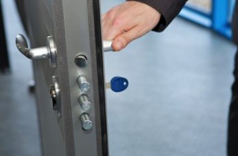 serrure-multipoints-660x330 serrure-multipoints-660x330